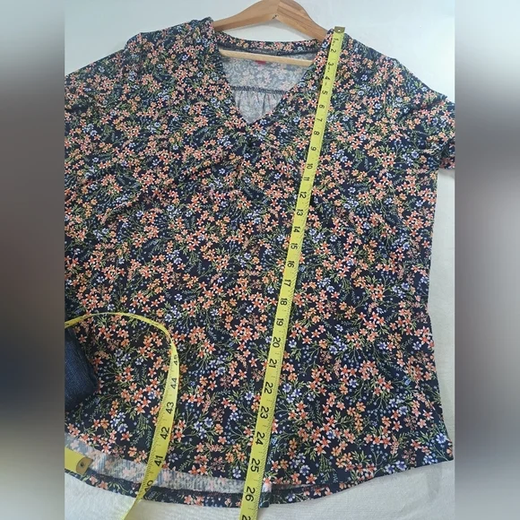 VINCE CAMUTO Navy Mini Floral print long sleeve Flowing and Stretchy LARGE - Picture 2 of 7